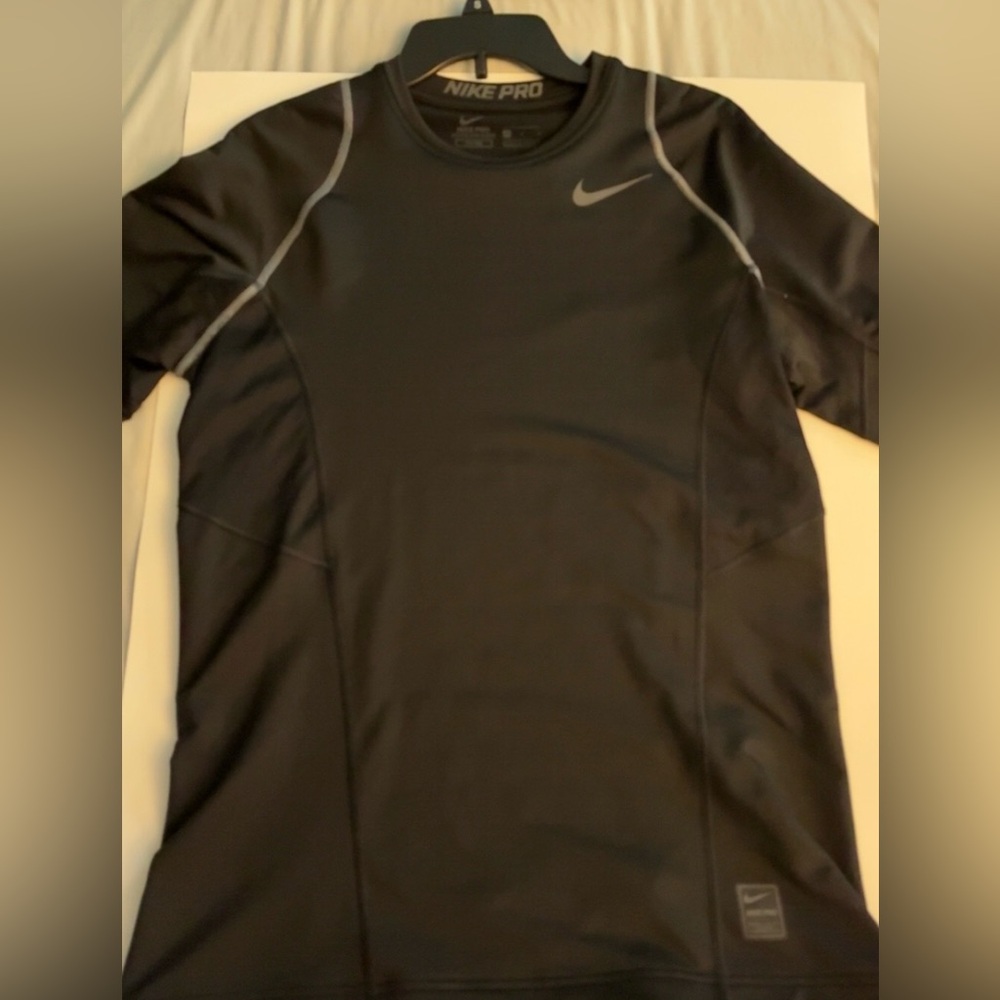 Nike Pro Hyperwarm Fitted Top in Black